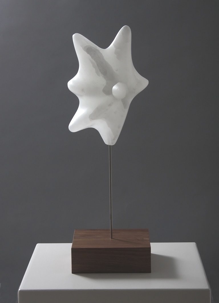 A Star is Born 2022, Maß: 13 x 8 cm, Höhe: 20 cm Material: Alabaster