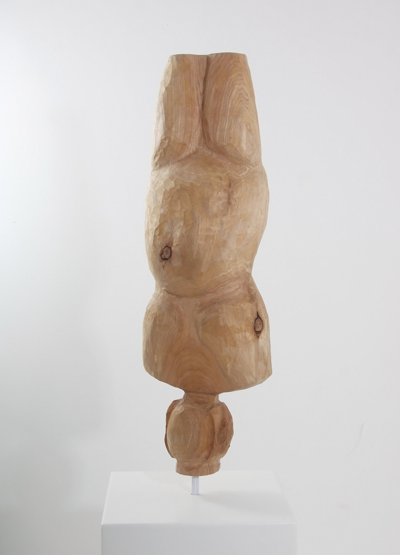 Relaxa 2019, Maß: 22 x 11 cm, Höhe: 70 cm Material: Kirschbaum